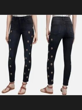 NWT Pilcro Skinny Jean with Jewels Size 25